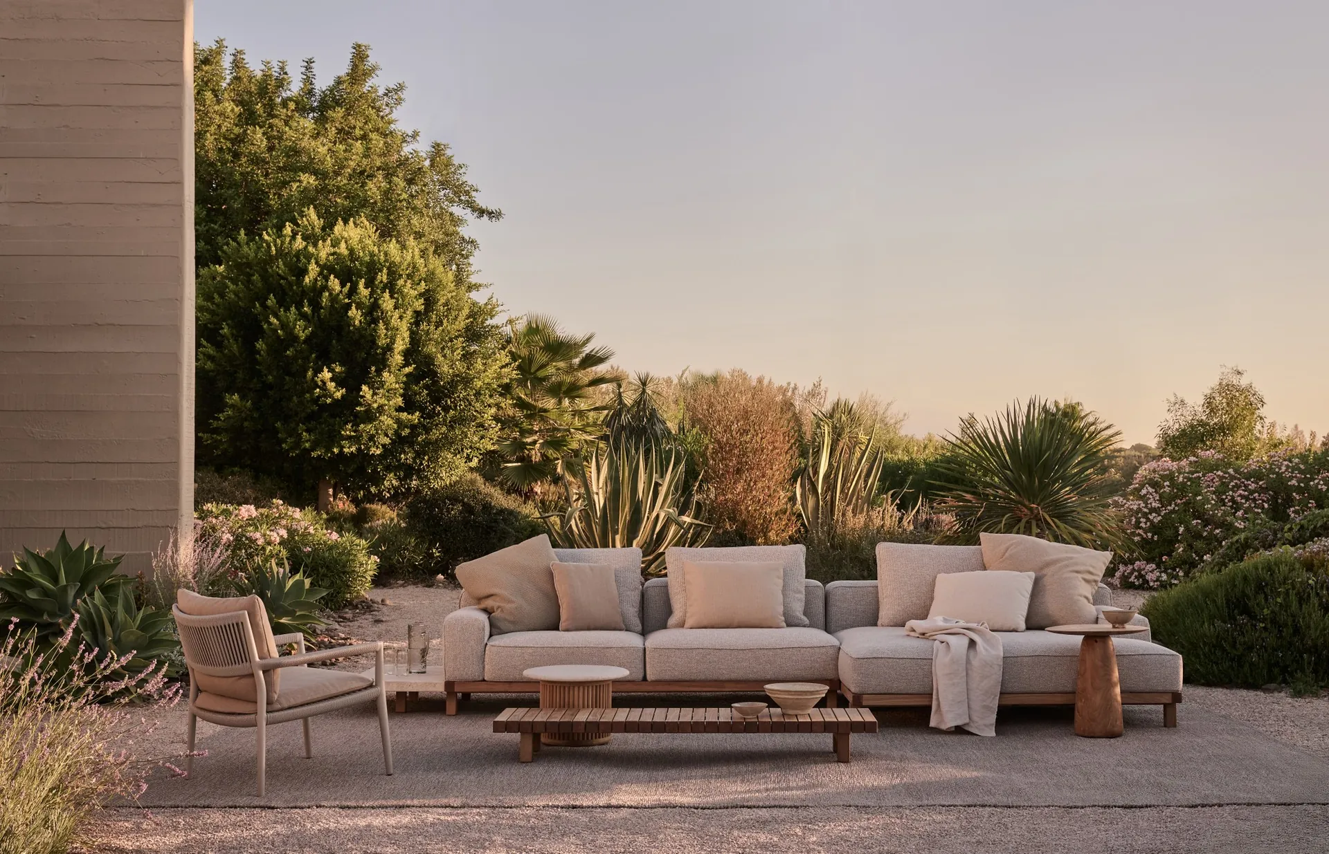Nagomi outdoor furniture by Tribù