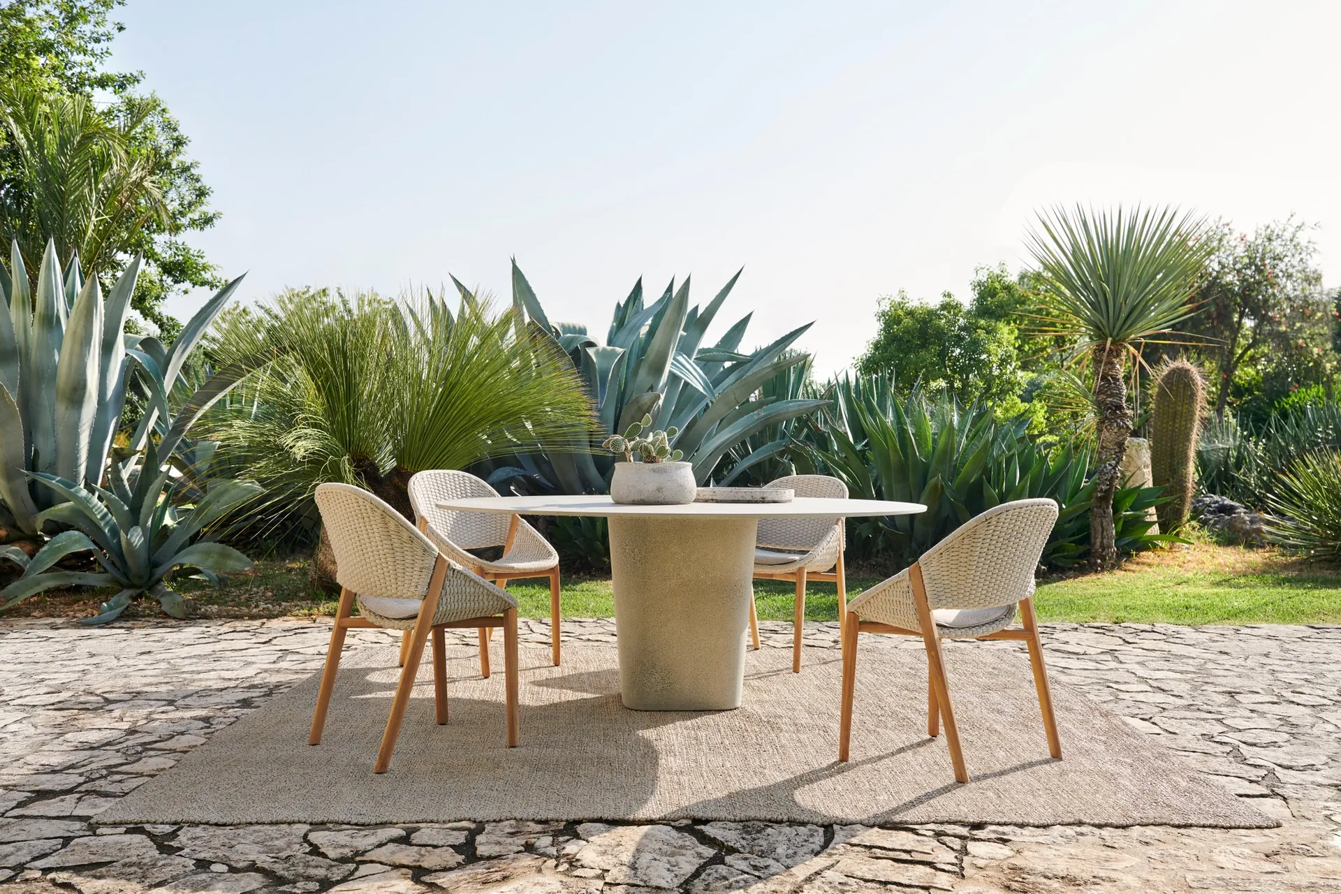 Tao outdoor furniture by Tribù